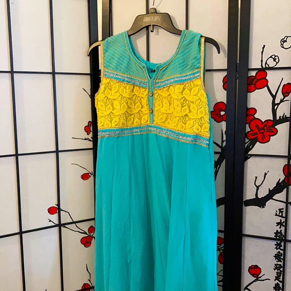 Indian dress size XL lightly used hand made length midi